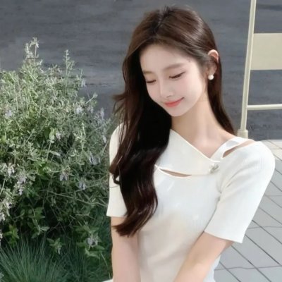 笼中女